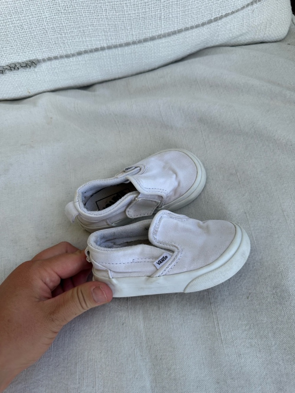 Vans baby Slip-On Canvas Shoe in White